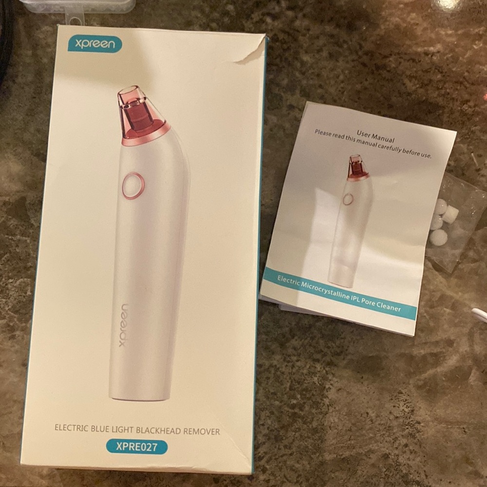 Electric Blue Light Blackhead Remover